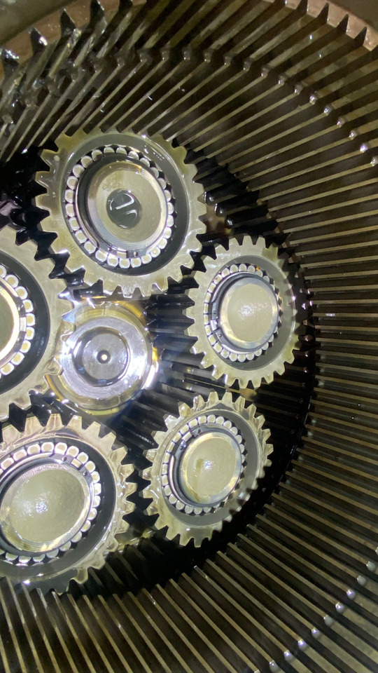 MANDO FINAL FAT450/044 LIEBHERR R954B - Ходов редуктор за Строителна техника: снимка 2 MANDO FINAL FAT450/044 LIEBHERR R954B - Ходов редуктор за Строителна техника: снимка 2