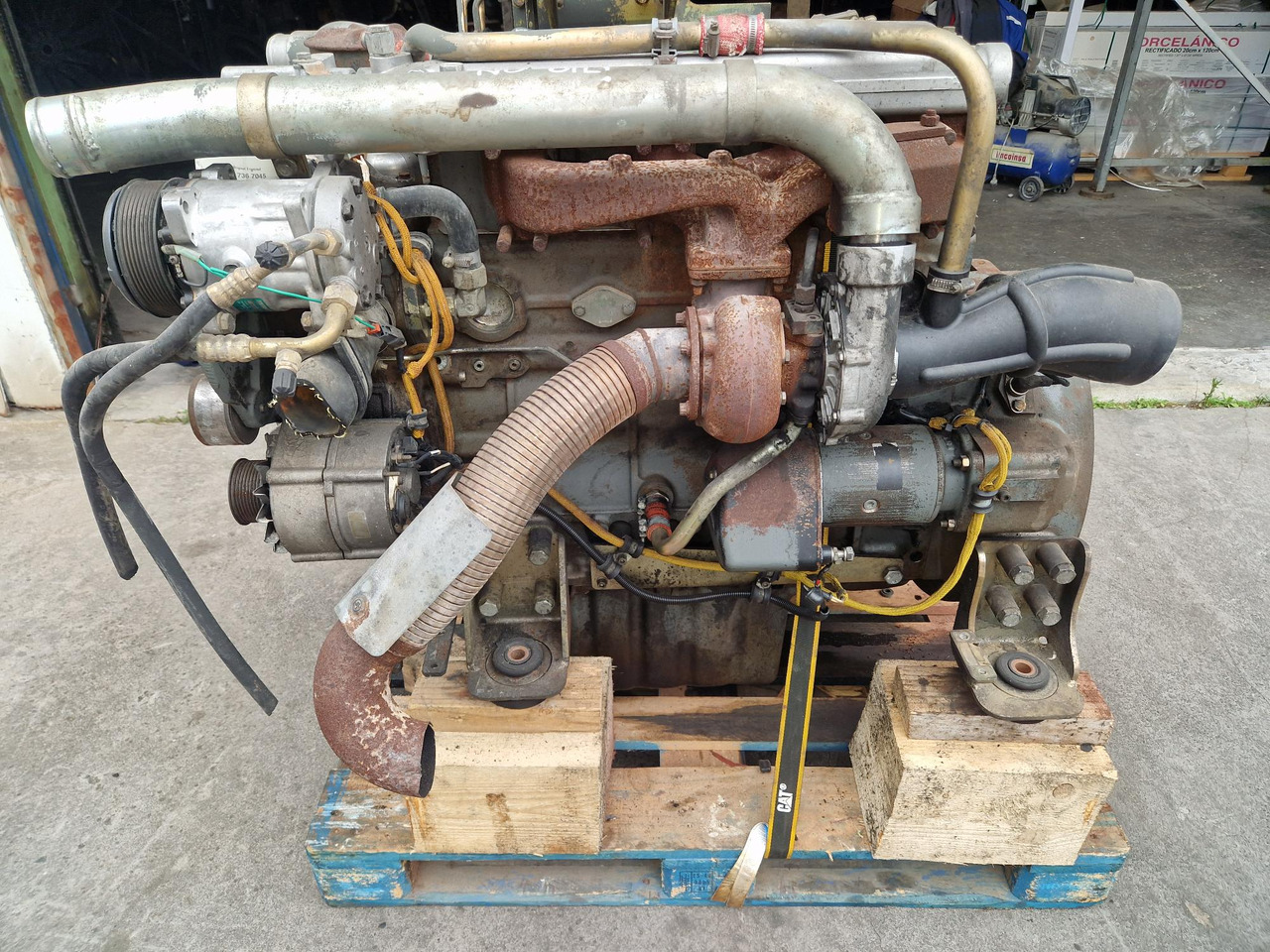 MOTOR LIEBHERR D924 TIE A2 - Двигател за Строителна техника: снимка 4 MOTOR LIEBHERR D924 TIE A2 - Двигател за Строителна техника: снимка 4