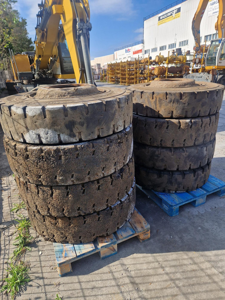 RUEDAS MACIZAS 12.00R20 - Комплект колела за Строителна техника: снимка 1 RUEDAS MACIZAS 12.00R20 - Комплект колела за Строителна техника: снимка 1