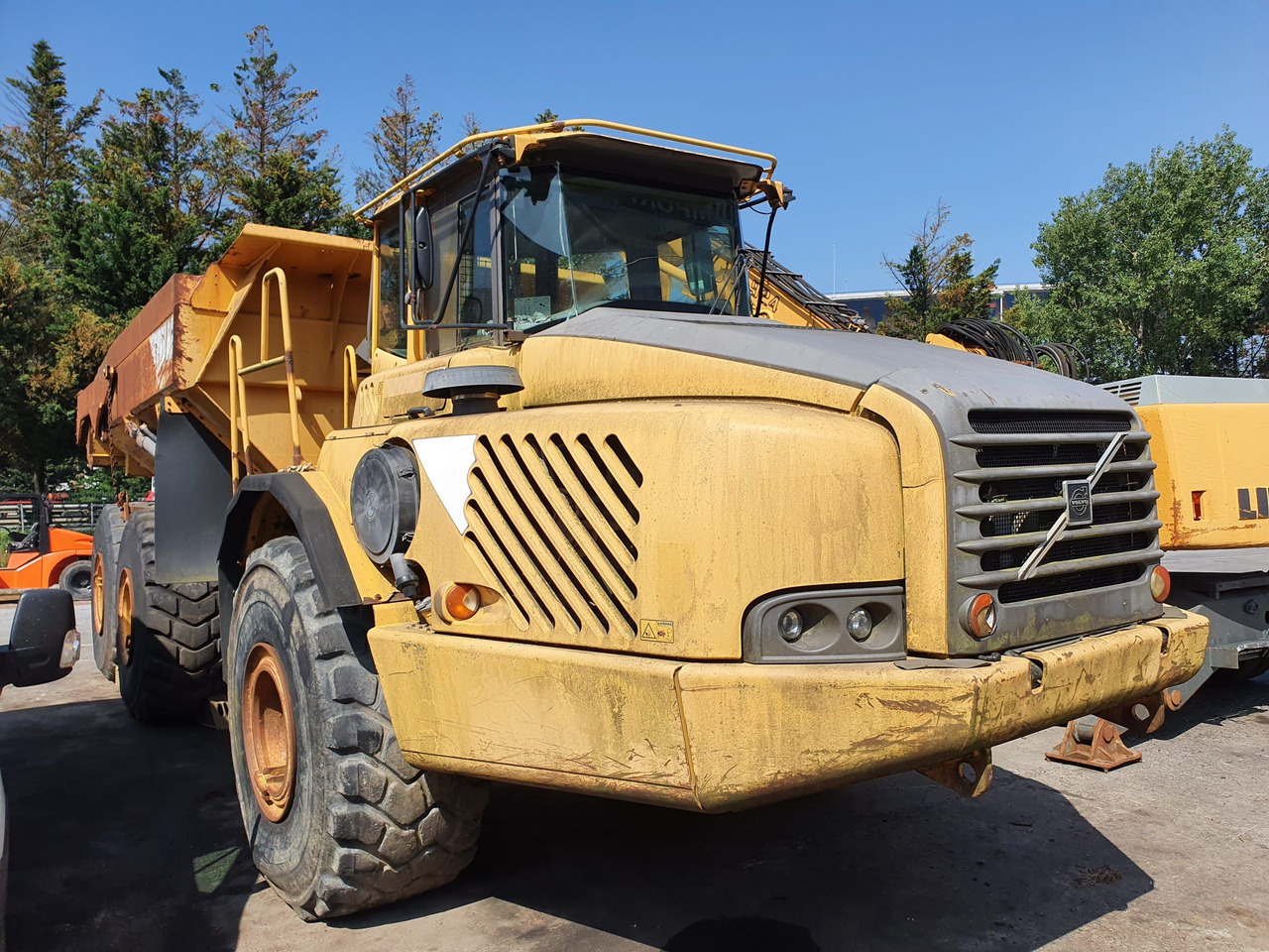 VOLVO A40D S/N: 10211 (2001) - Съчленен самосвал: снимка 2 VOLVO A40D S/N: 10211 (2001) - Съчленен самосвал: снимка 2