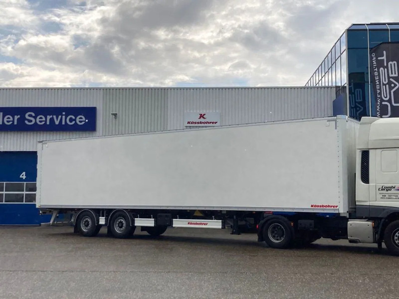 Kässbohrer SBT C / 20 - 12 / 18 Gesloten trailer TriDec Iso dak - Затворена каросерия полуремарке: снимка 4 Kässbohrer SBT C / 20 - 12 / 18 Gesloten trailer TriDec Iso dak - Затворена каросерия полуремарке: снимка 4