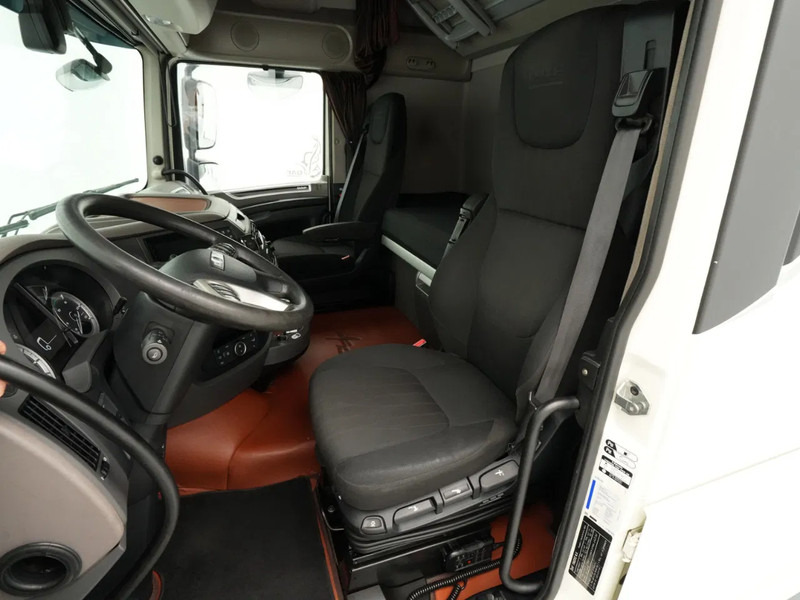 Лизинг на DAF XF 480 FT, Super Space Cab, Leather Interior, New Tacho DAF XF 480 FT, Super Space Cab, Leather Interior, New Tacho: снимка 10