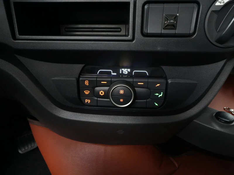 Лизинг на DAF XF 480 FT, Super Space Cab, Leather Interior, New Tacho DAF XF 480 FT, Super Space Cab, Leather Interior, New Tacho: снимка 16