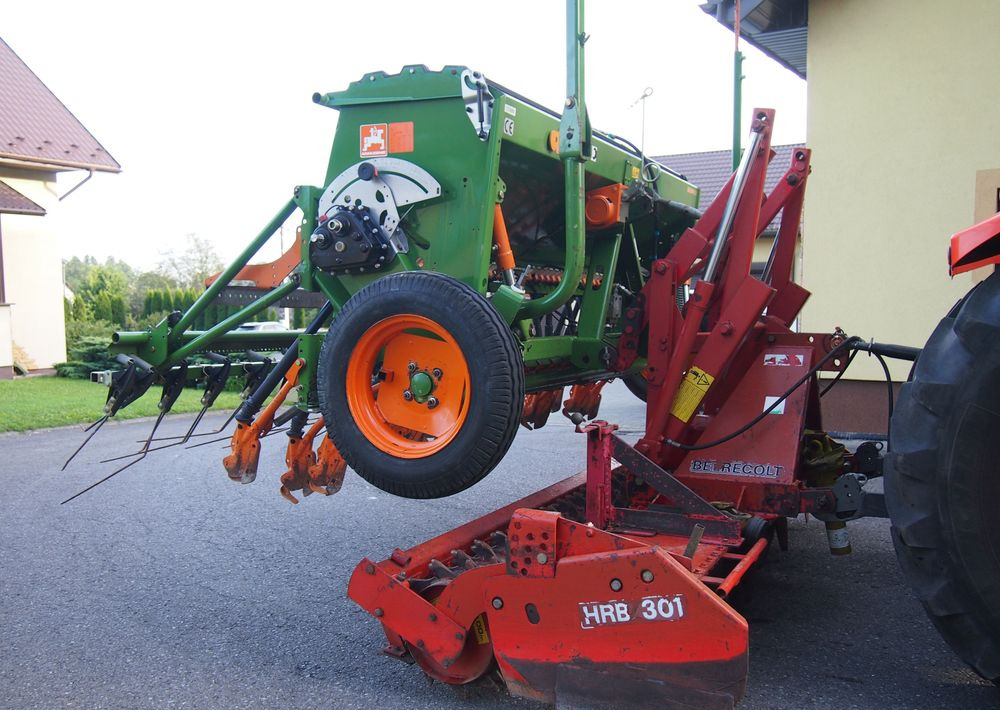 Agregat uprawowo-siewny Amazone HRB 301 I D9-30 2005 Agregat uprawowo siewny KUHN AMAZONE szerokość robocza 3m - Комбинирана сеялка: снимка 4 Agregat uprawowo-siewny Amazone HRB 301 I D9-30 2005 Agregat uprawowo siewny KUHN AMAZONE szerokość robocza 3m - Комбинирана сеялка: снимка 4