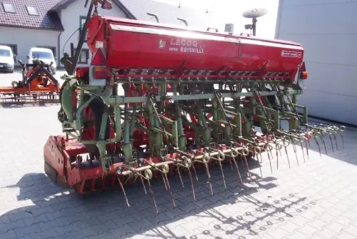 Agregat uprawowo-siewny Kuhn HRB 301 2000 brona aktywna wirująca KUHN NODET - Комбинирана сеялка: снимка 3 Agregat uprawowo-siewny Kuhn HRB 301 2000 brona aktywna wirująca KUHN NODET - Комбинирана сеялка: снимка 3