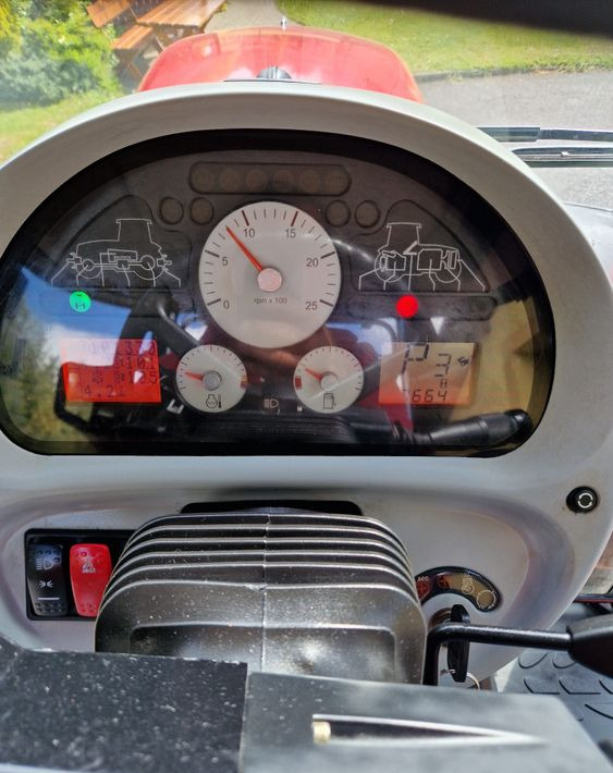 Ciągnik Massey Ferguson MF 7480 TV 2008 Massey Ferguson 7480 Dyna-TV - Трактор: снимка 5 Ciągnik Massey Ferguson MF 7480 TV 2008 Massey Ferguson 7480 Dyna-TV - Трактор: снимка 5