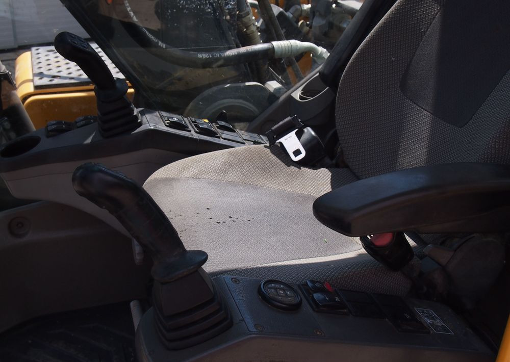 Koparka gąsienicowa Volvo EC180CL 2008 KOPARKA VOLVO - Верижен багер: снимка 4 Koparka gąsienicowa Volvo EC180CL 2008 KOPARKA VOLVO - Верижен багер: снимка 4