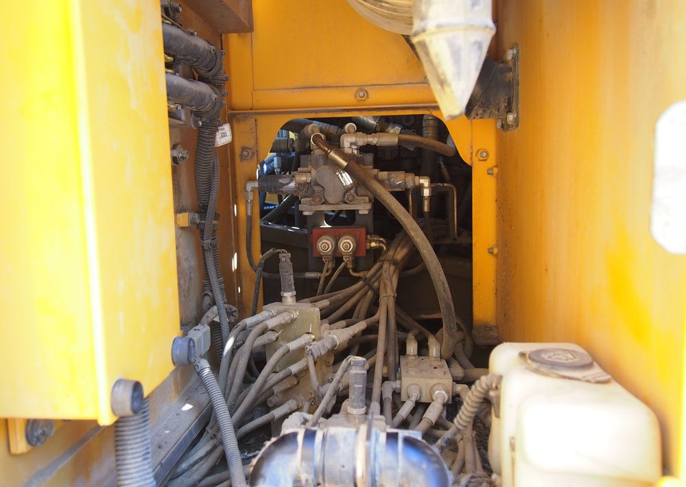 Koparka gąsienicowa Volvo EC180CL 2008 KOPARKA VOLVO - Верижен багер: снимка 5 Koparka gąsienicowa Volvo EC180CL 2008 KOPARKA VOLVO - Верижен багер: снимка 5