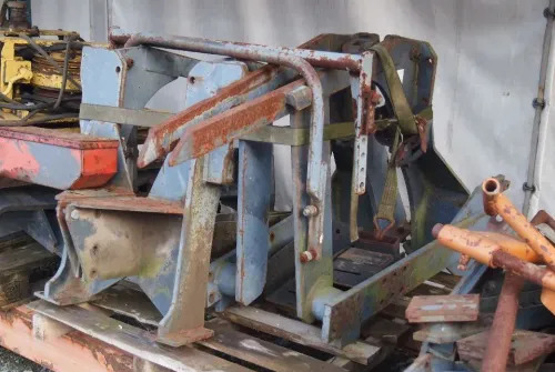 Ładowacz czołowy Tur do ciągnika MF NW JD CLAAS RENAULT - Челен товарач за трактор: снимка 4 Ładowacz czołowy Tur do ciągnika MF NW JD CLAAS RENAULT - Челен товарач за трактор: снимка 4