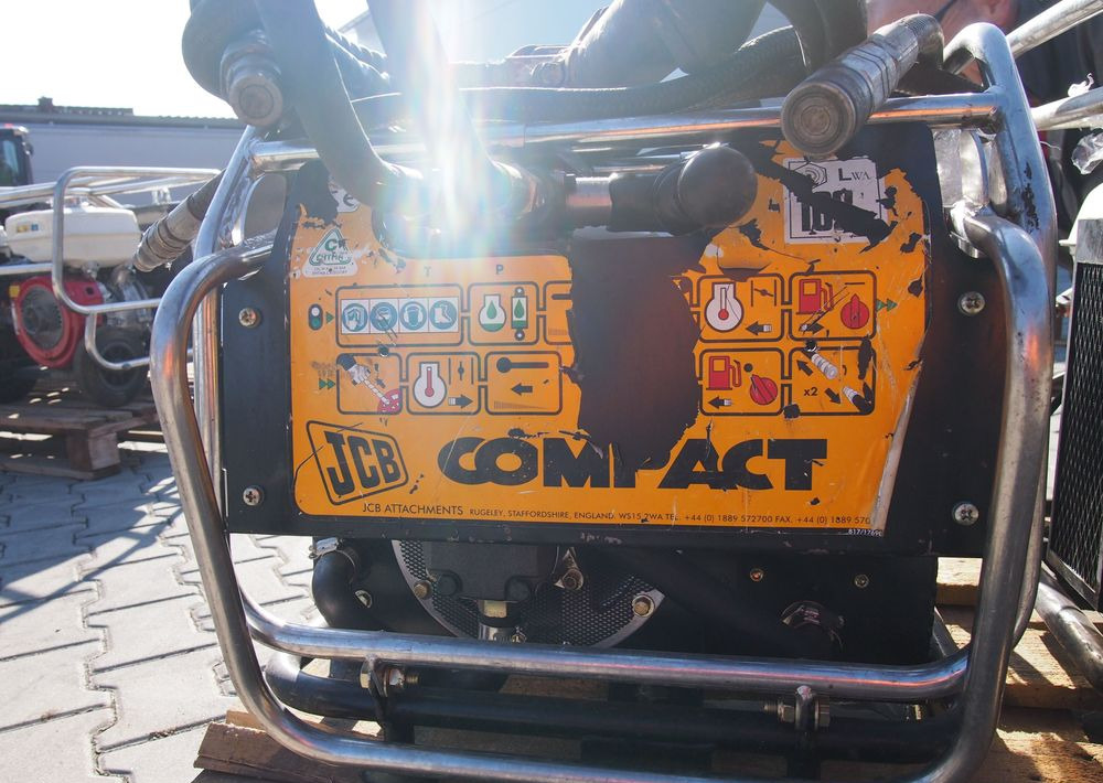 Młot hydraulczny wyburzeniowy JCB COMPACT 2010 Agregat hydrauliczny do młota wyburzeniowego JCB - Строително оборудване: снимка 3 Młot hydraulczny wyburzeniowy JCB COMPACT 2010 Agregat hydrauliczny do młota wyburzeniowego JCB - Строително оборудване: снимка 3