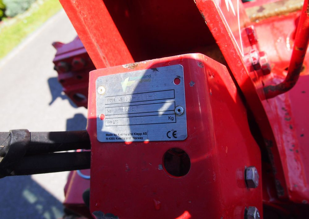 Pług obrotowy Kverneland LS80 2015 VARIO - Плуг: снимка 5 Pług obrotowy Kverneland LS80 2015 VARIO - Плуг: снимка 5