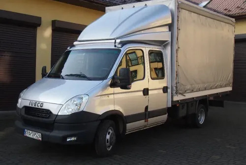 Samochód Iveco Daily 35c21 2012 DMC 3,5T DOKA dubel kabina - Брезентов бус, Бус с двойна кабина: снимка 2 Samochód Iveco Daily 35c21 2012 DMC 3,5T DOKA dubel kabina - Брезентов бус, Бус с двойна кабина: снимка 2