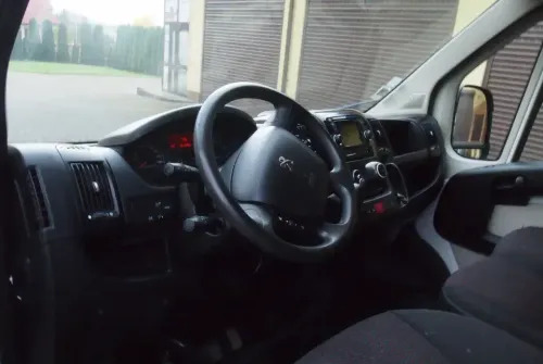 Samochody dostawcze Peugeot Boxer 2015 - Товарен бус: снимка 5 Samochody dostawcze Peugeot Boxer 2015 - Товарен бус: снимка 5