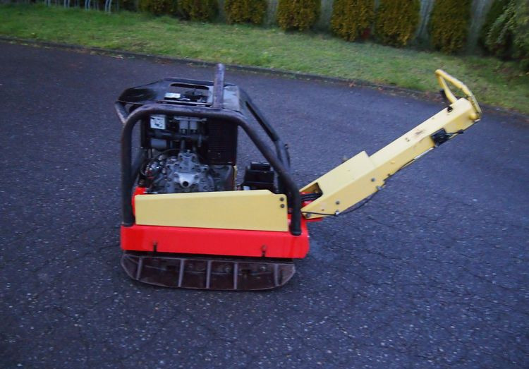 Ubijarka Dynapac Dynapac lg500 2010 Zagęszczarka Dynapac LG500 - Виброплоча: снимка 4 Ubijarka Dynapac Dynapac lg500 2010 Zagęszczarka Dynapac LG500 - Виброплоча: снимка 4