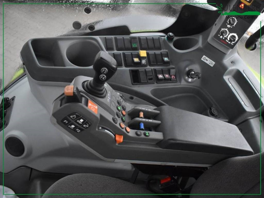 Трактор Claas AXION 850: снимка 12