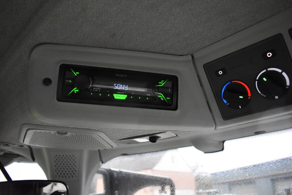 Трактор Claas AXION 850: снимка 13