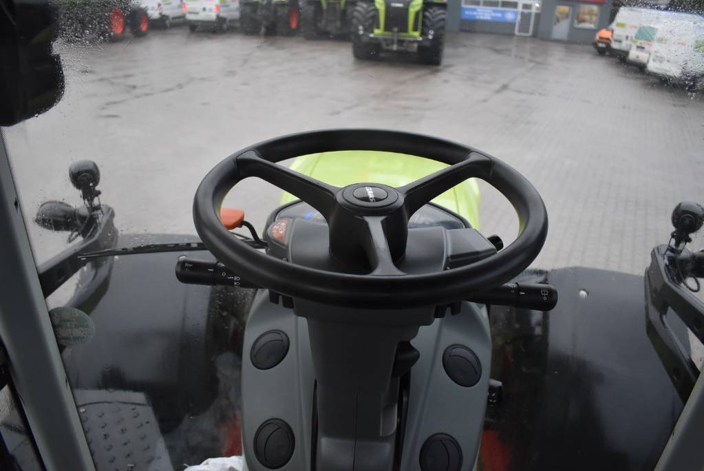 Трактор Claas AXION 850: снимка 16