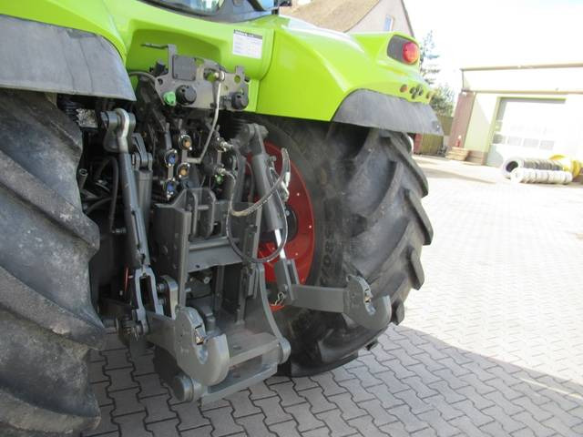 Трактор Claas Arion 620: снимка 9