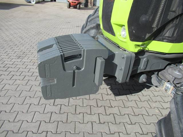 Трактор Claas Arion 620: снимка 12