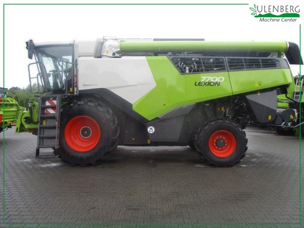 Claas LEXION 7700 - Зърнокомбайн: снимка 3 Claas LEXION 7700 - Зърнокомбайн: снимка 3