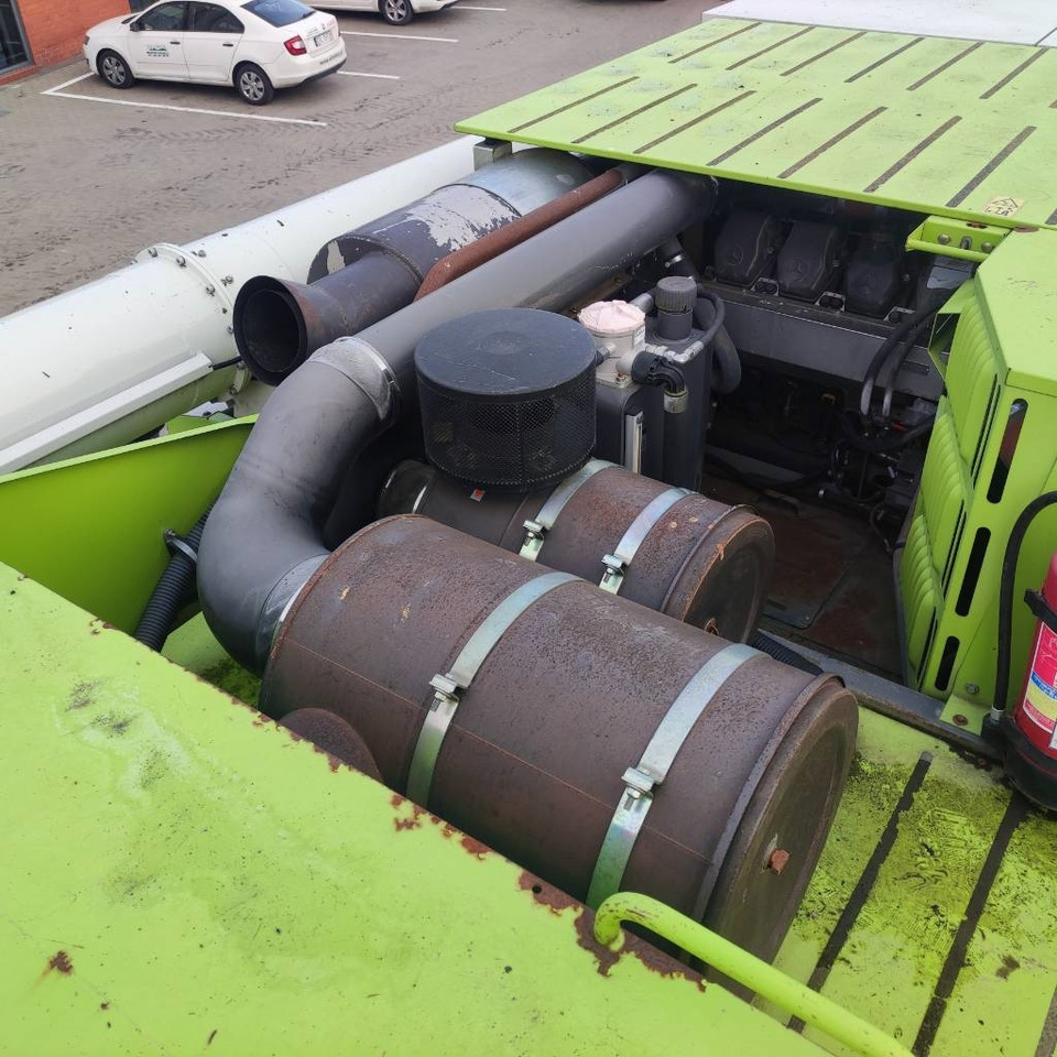 Зърнокомбайн Claas Lexion 760 TT: снимка 14