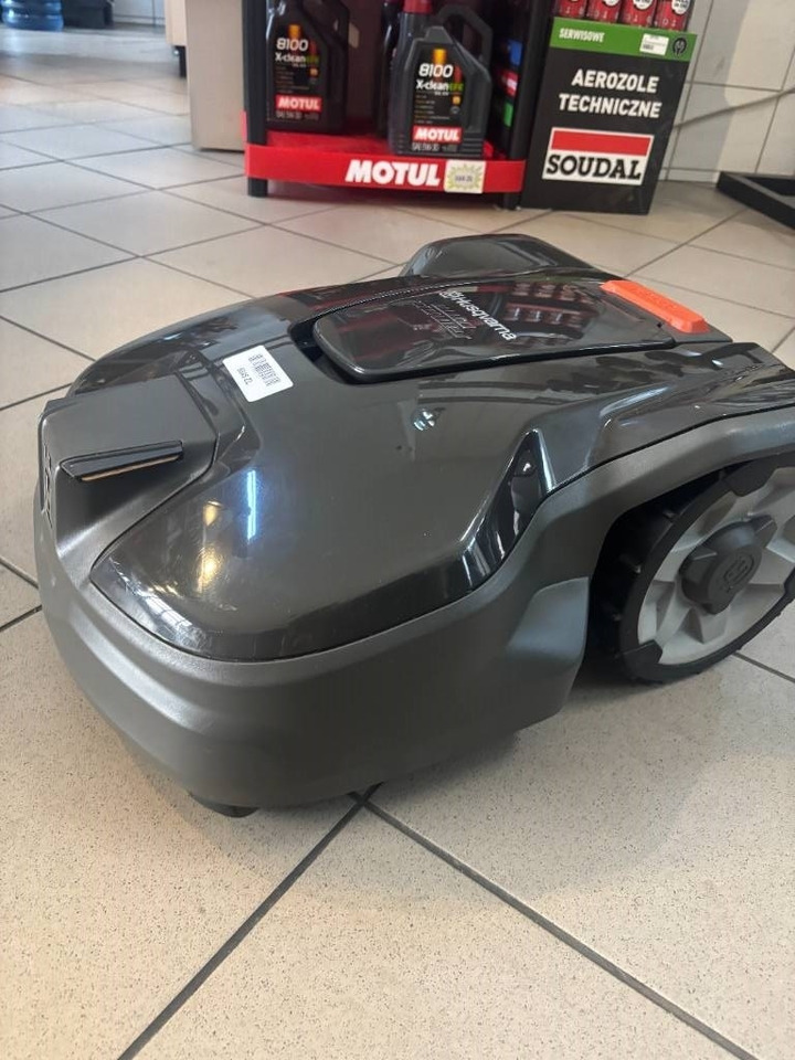 Husqvarna Automower 310 - Косачка за трева: снимка 1 Husqvarna Automower 310 - Косачка за трева: снимка 1