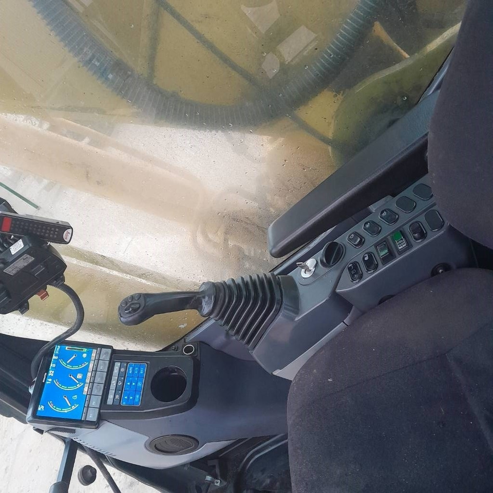 Лизинг на Komatsu PC 240 NLC-8K  Komatsu PC 240 NLC-8K: снимка 15