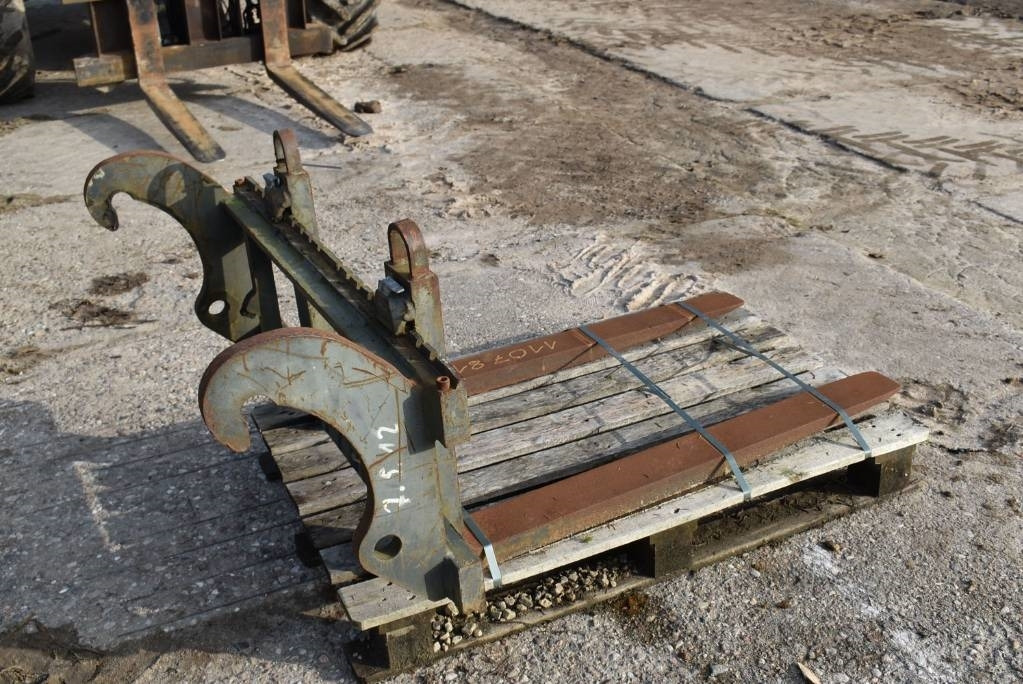 Вилици за Строителна техника Widły Do Ładowarki Volvo ,cat, case, kramer: снимка 10