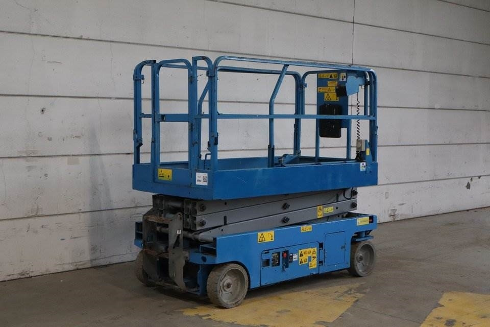 Genie GS2046 - Ножична работна платформа: снимка 3 Genie GS2046 - Ножична работна платформа: снимка 3