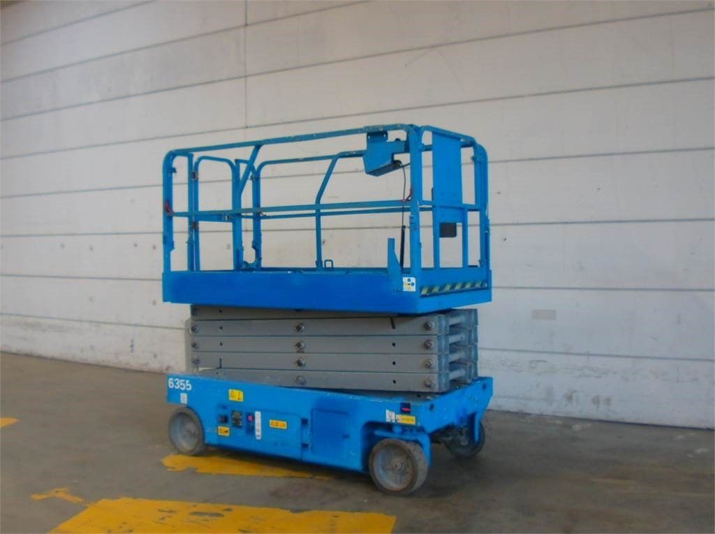 Genie GS3246 - Ножична работна платформа: снимка 2 Genie GS3246 - Ножична работна платформа: снимка 2