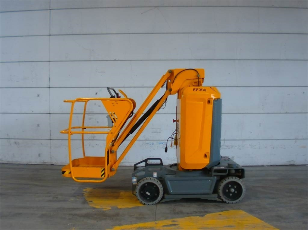 Haulotte STAR 10 - Вертикална работна платформа: снимка 1 Haulotte STAR 10 - Вертикална работна платформа: снимка 1