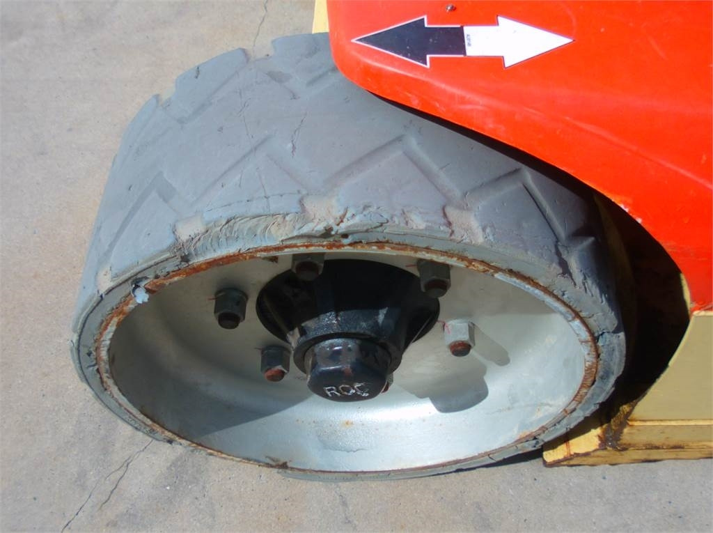 Вертикална работна платформа JLG Toucan 12E+: снимка 12