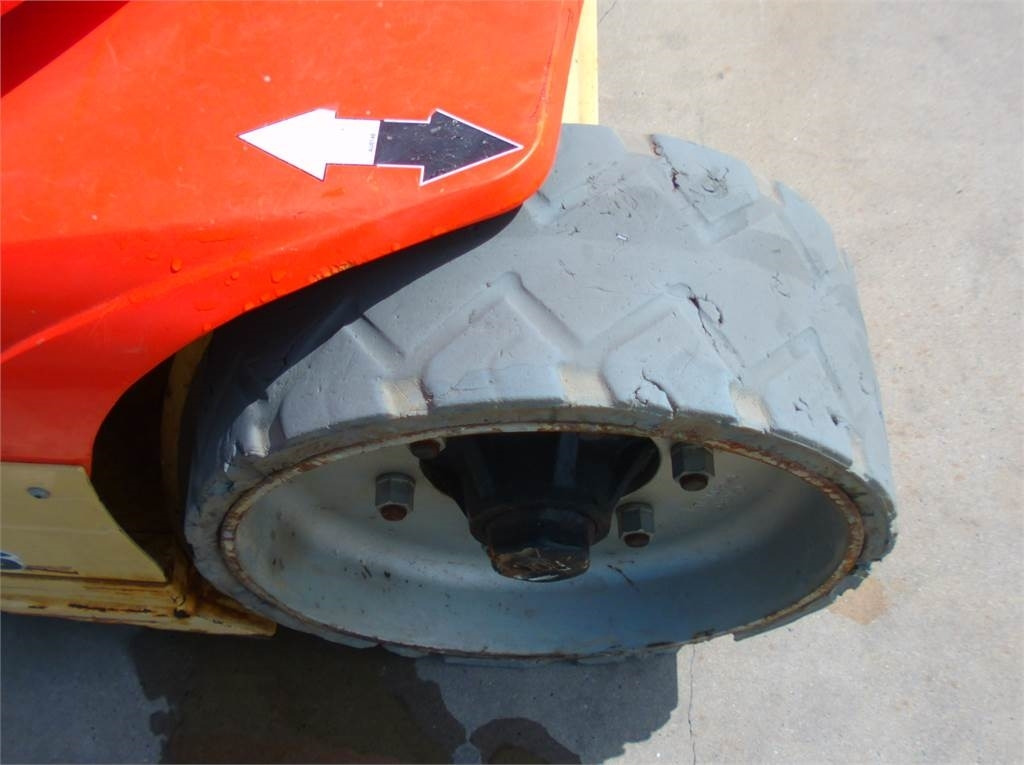 Вертикална работна платформа JLG Toucan 12E+: снимка 15