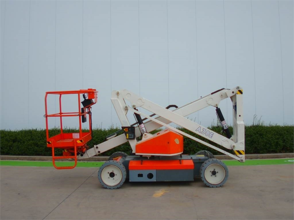 Snorkel A38E - Артикулираща платформа: снимка 1 Snorkel A38E - Артикулираща платформа: снимка 1
