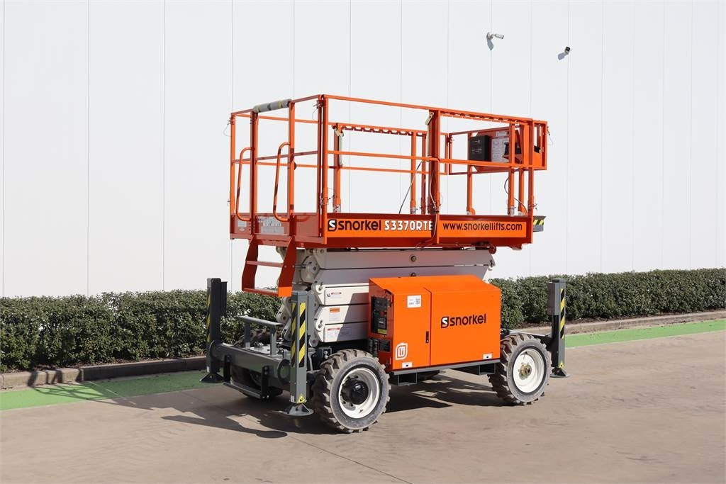 Snorkel S3370RTE - Ножична работна платформа: снимка 2 Snorkel S3370RTE - Ножична работна платформа: снимка 2
