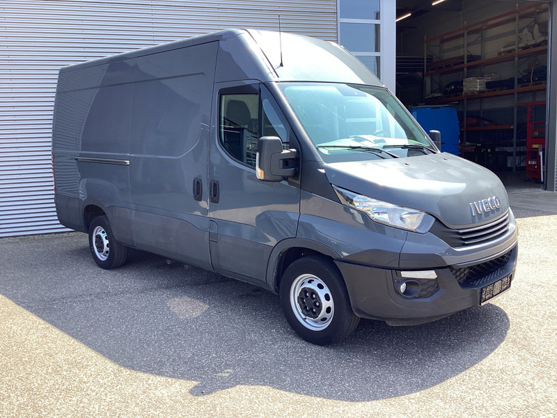 Iveco Daily 35S18V 3.0 180 pk ZF Aut. L2H2 352 EXPORT ONLY 3.5t Trekverm./ Gev.stoel/ Climate/ Camera/ Cruise/ Trekhaak - Товарен бус: снимка 1 Iveco Daily 35S18V 3.0 180 pk ZF Aut. L2H2 352 EXPORT ONLY 3.5t Trekverm./ Gev.stoel/ Climate/ Camera/ Cruise/ Trekhaak - Товарен бус: снимка 1