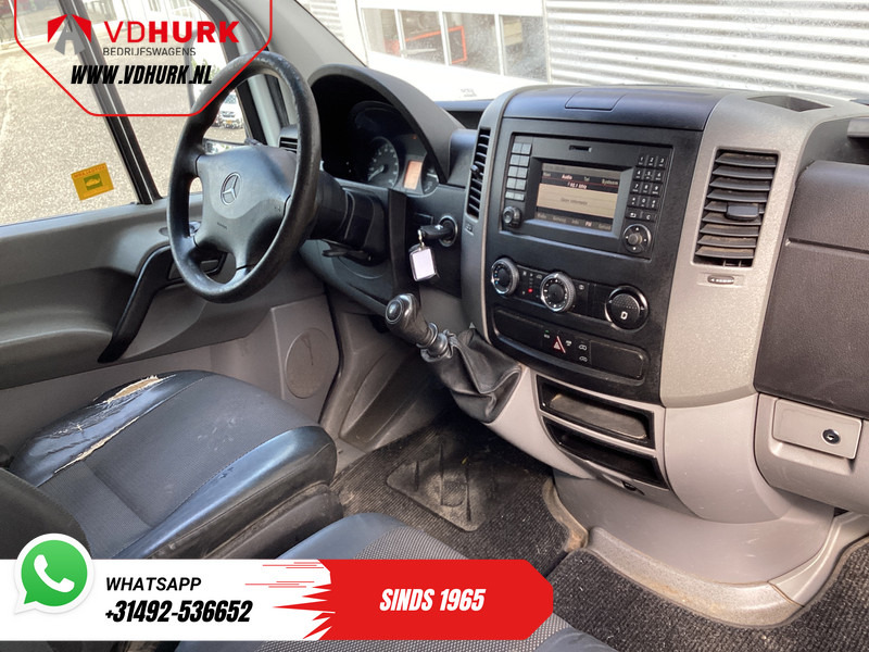 Mercedes-Benz Sprinter 214 2.2 CDI EXPORT ONLY Airco/ Cruise/ Trekhaak/ Bluetooth - Малък ван: снимка 3 Mercedes-Benz Sprinter 214 2.2 CDI EXPORT ONLY Airco/ Cruise/ Trekhaak/ Bluetooth - Малък ван: снимка 3