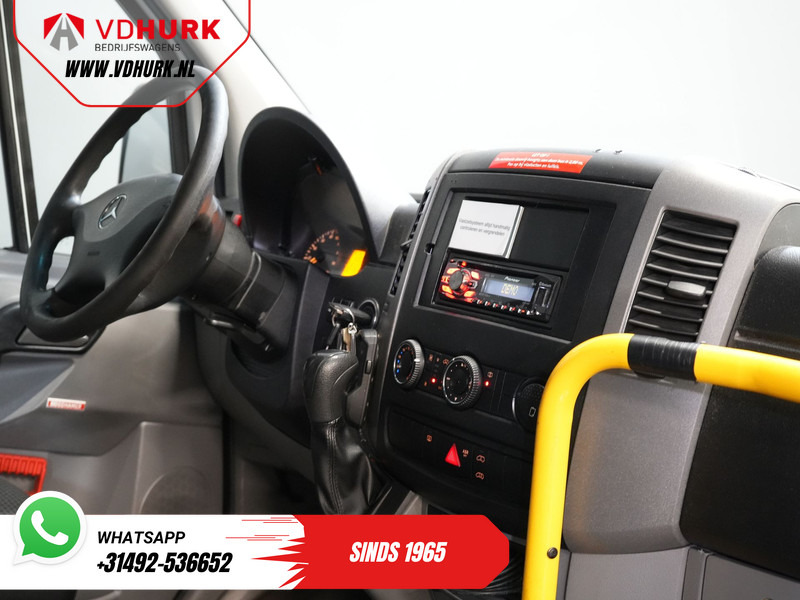 Mercedes-Benz Sprinter 313 2.2 CDI Aut. L2H2 € 10.648 Incl. BTW EXPORT Combi/ 9 Persoons/ Kombi/ 9P/ Airco/ Rolstoellift/ Electr. deur/ - Микробус, Пътнически бус: снимка 3 Mercedes-Benz Sprinter 313 2.2 CDI Aut. L2H2 € 10.648 Incl. BTW EXPORT Combi/ 9 Persoons/ Kombi/ 9P/ Airco/ Rolstoellift/ Electr. deur/ - Микробус, Пътнически бус: снимка 3