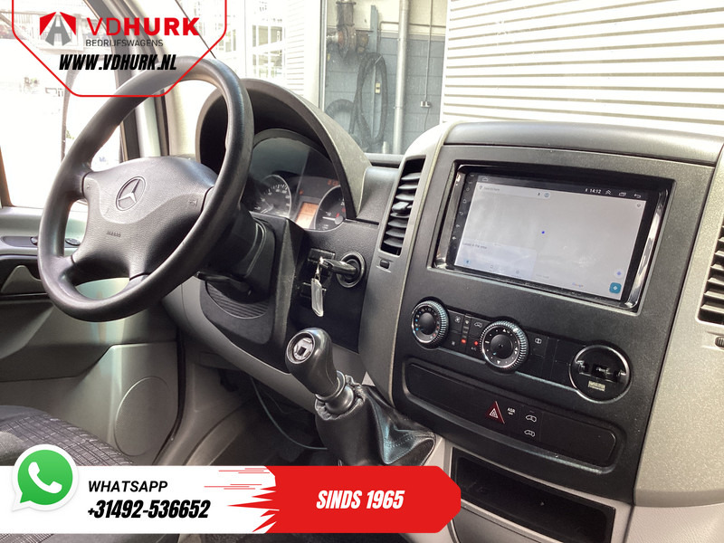 Mercedes-Benz Sprinter 313 2.2 CDI L3H2 EXPORT ONLY Airco/ Cruise/ Camera/ Carplay/ Trekhaak - Товарен бус: снимка 3 Mercedes-Benz Sprinter 313 2.2 CDI L3H2 EXPORT ONLY Airco/ Cruise/ Camera/ Carplay/ Trekhaak - Товарен бус: снимка 3
