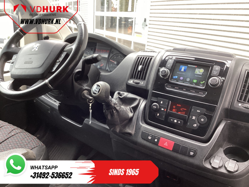 Peugeot Boxer 2.0 HDI 130 pk EXPORT Climate/ Cruise/ Gev. Stoel/ Navi/ PDC/ Trekhaak/ 2.5t Trekverm. - Малък ван: снимка 3 Peugeot Boxer 2.0 HDI 130 pk EXPORT Climate/ Cruise/ Gev. Stoel/ Navi/ PDC/ Trekhaak/ 2.5t Trekverm. - Малък ван: снимка 3