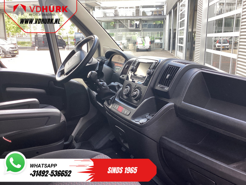 Peugeot Boxer 2.2 HDi 140 pk L2 EXPORT ONLY 3.0t Trekverm./ Navi/ Camera/ PDC/ Cruise/ Airco - Товарен бус: снимка 3 Peugeot Boxer 2.2 HDi 140 pk L2 EXPORT ONLY 3.0t Trekverm./ Navi/ Camera/ PDC/ Cruise/ Airco - Товарен бус: снимка 3