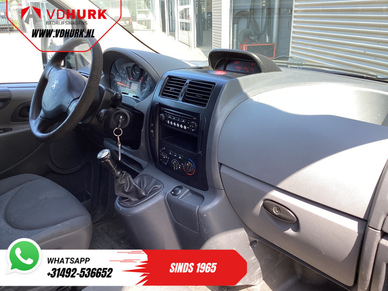 Peugeot Expert 1.6 HDI L2 DC Dubbel Cabine EXPORT ONLY DB Riem V.V./ APK 5-26'/ Airco/ Trekhaak - Малък ван, Бус с двойна кабина: снимка 3 Peugeot Expert 1.6 HDI L2 DC Dubbel Cabine EXPORT ONLY DB Riem V.V./ APK 5-26'/ Airco/ Trekhaak - Малък ван, Бус с двойна кабина: снимка 3