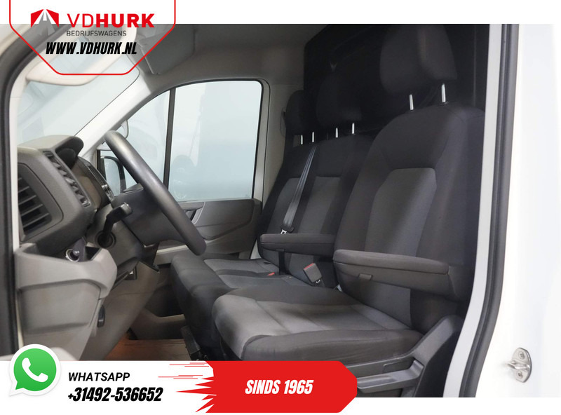 Малък ван Volkswagen Crafter 2.0 TDI L3H2 Gev.stoel/ CarPlay/ Camera/ Cruise/ Airco/ 270Gr. deuren: снимка 11