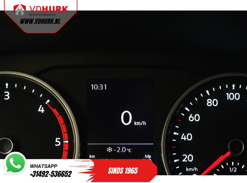 Малък ван Volkswagen Crafter 2.0 TDI L3H2 Gev.stoel/ CarPlay/ Camera/ Cruise/ Airco/ 270Gr. deuren: снимка 16