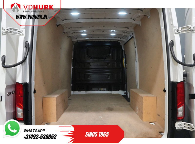 Малък ван Volkswagen Crafter 2.0 TDI L3H2 Gev.stoel/ CarPlay/ Camera/ Cruise/ Airco/ 270Gr. deuren: снимка 14