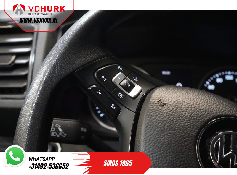 Малък ван Volkswagen Crafter 2.0 TDI L3H2 Gev.stoel/ CarPlay/ Camera/ Cruise/ Airco/ 270Gr. deuren: снимка 17