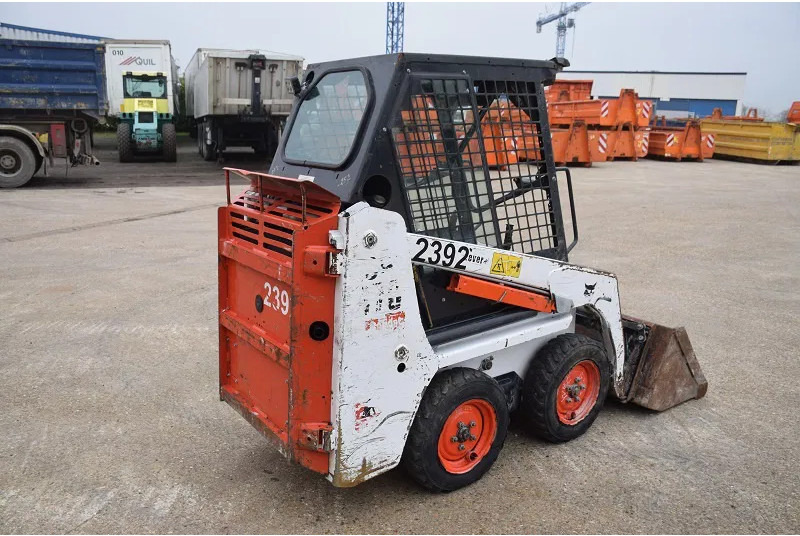 Мини челен товарач Bobcat S70: снимка 6