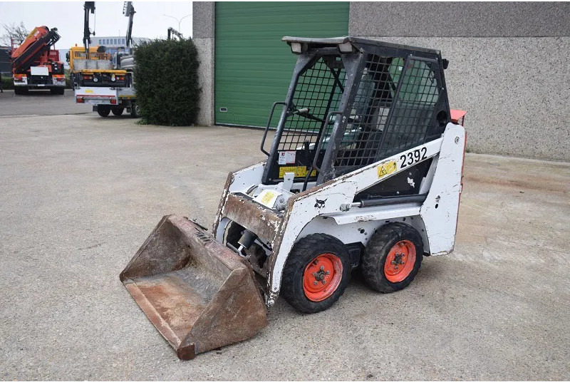 Bobcat S70 - Мини челен товарач: снимка 5 Bobcat S70 - Мини челен товарач: снимка 5