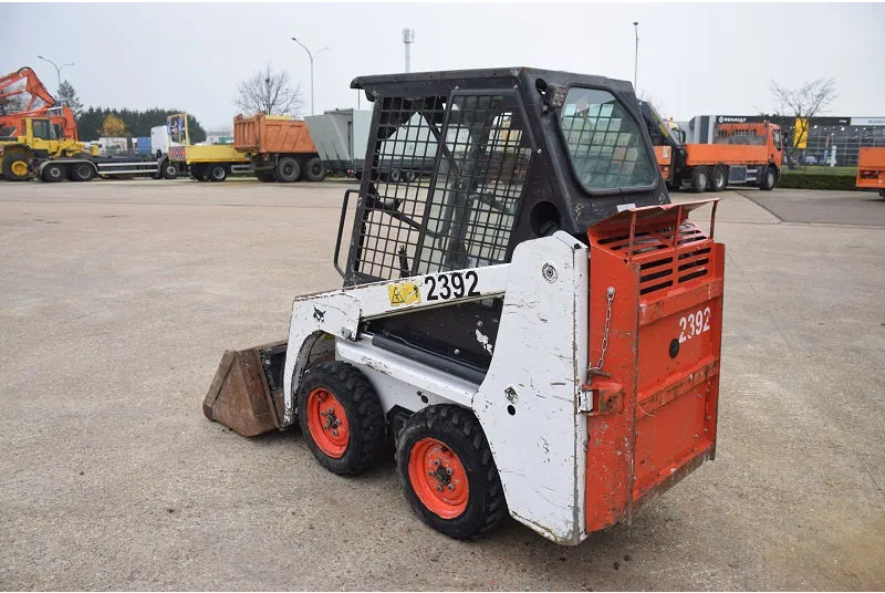 Bobcat S70 - Мини челен товарач: снимка 3 Bobcat S70 - Мини челен товарач: снимка 3