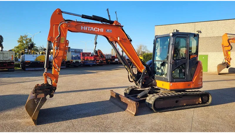 Hitachi ZX65USB-5A CLR - Верижен багер: снимка 1 Hitachi ZX65USB-5A CLR - Верижен багер: снимка 1